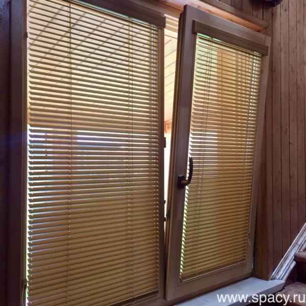 Жалюзи на окно для защиты от солнечных лучей. Бамбуковые, пластиковые, деревянные +Фото и Видео