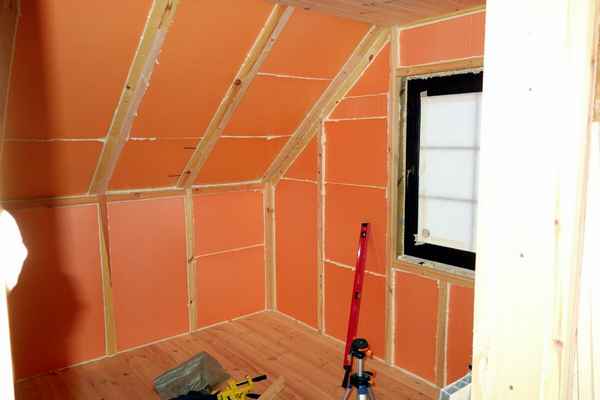 Пенопласт для утепления стен внутри дома: монтаж утеплителя изнутри на внутреннюю поверхность дома