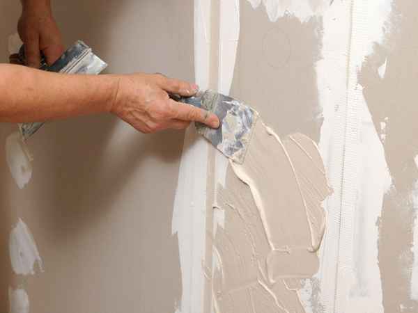 Как работать шпателем правильно при шпатлевке стен и потолка и обоев: советы по выравниванию стен +Видео уроки
